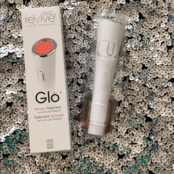 REVIVE Light Therapy Glo Wrinkle And Anti-aging